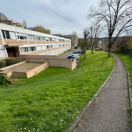 Le Vallon Saint Hilaire, Parking Gratuit * רואן